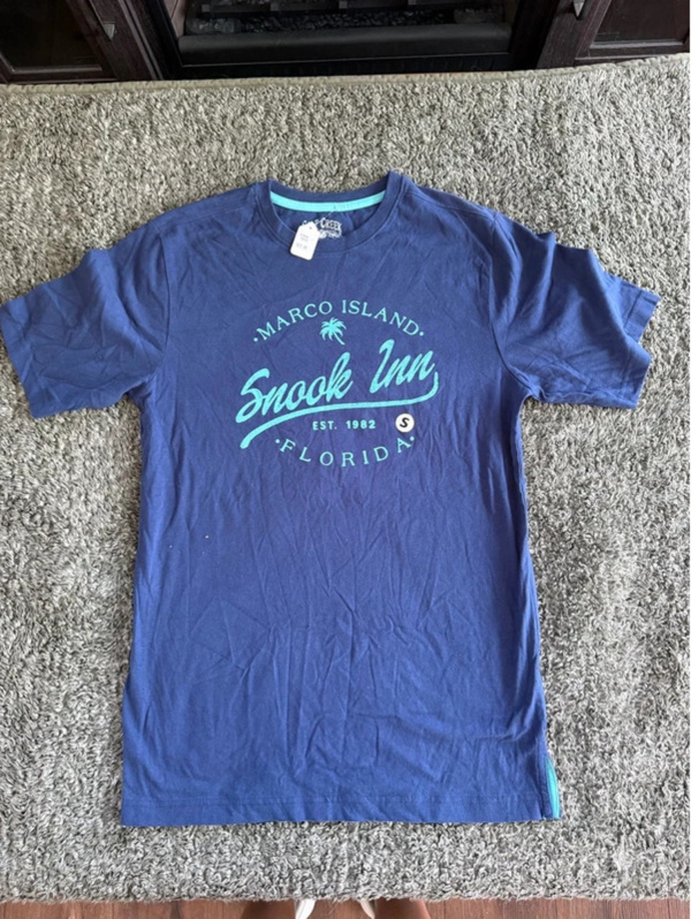 Salt Creek Blue Marco Island Snook Inn Graphic T-Shirt Size Small